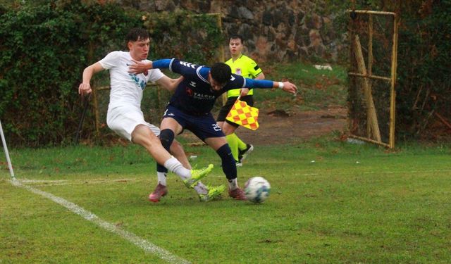 Gölcükspor Sahasında Yalova Tavşanlı Belediyespor’a Mağlup Oldu