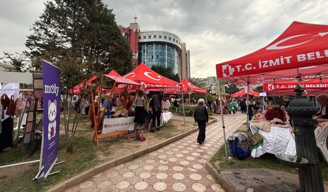 İPLERİN RENKLİ DÜNYASI SABRİ YALIM PARKI’NDA