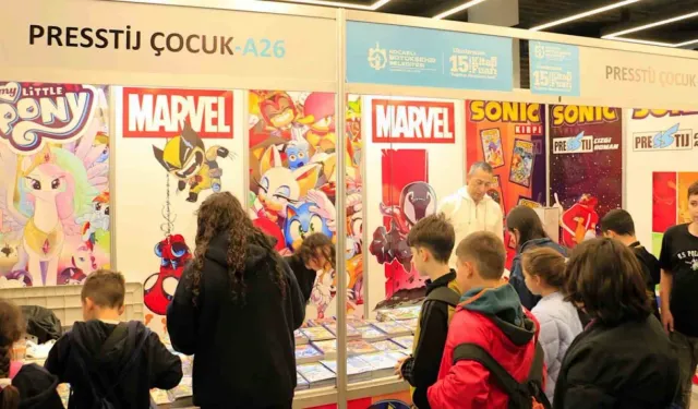 Kitap fuarında çocukların çizgi roman sevgisi