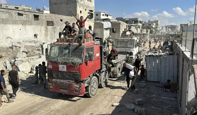 Gazze’ye İlk Yardım Tırları Giriş Yaptı