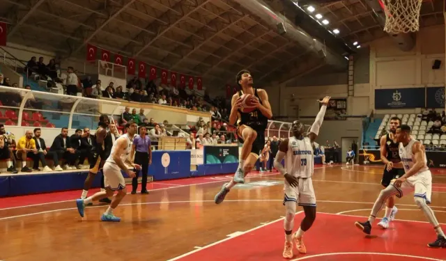 Konya Büyükşehir, Kocaeli’yi Devirdi