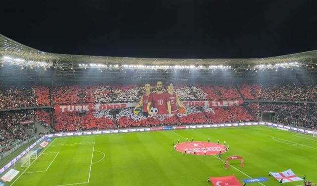 Milli Maç Muhteşem Kareografi İle Taçlandı