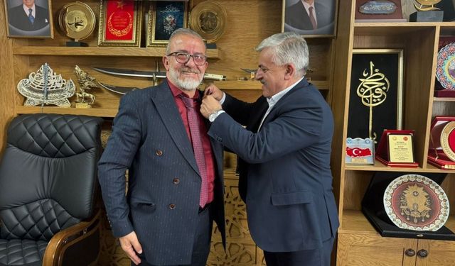 Orhan Bulut ve Ailesi MHP'ye geri döndü