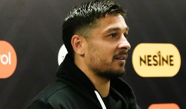 KAPTAN DİREKTEN DÖNEN TOPU YORUMLADI