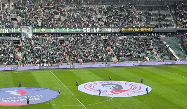 İlk Yarı Sona Erdi! Kocaelispor 0 - 0 Alanyaspor