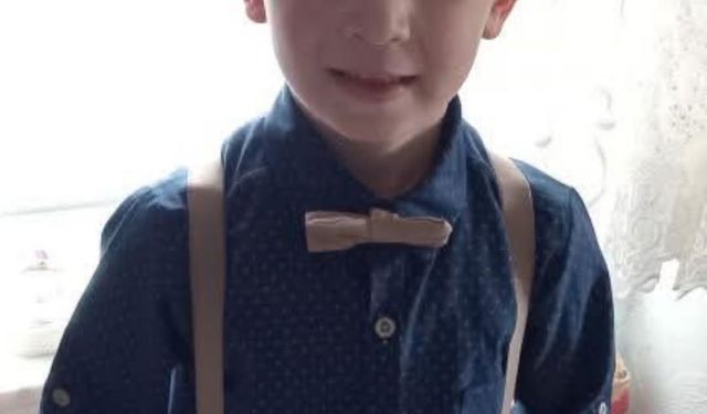 Karşıya geçmek isterken motosikletin altında kaldı