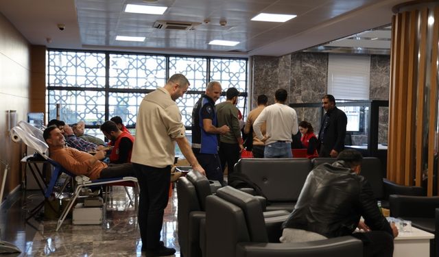 Kartepe'de kan ve kök hücre bağışı kampanyası düzenlendi