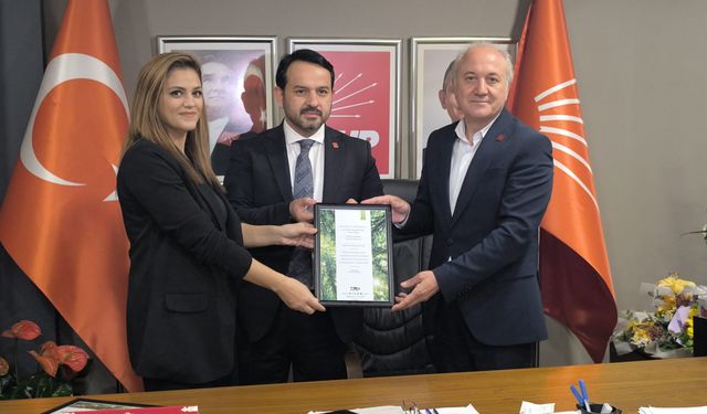 CHP İzmit'ten Arcan'a, Alışılmışın Dışında Hediye