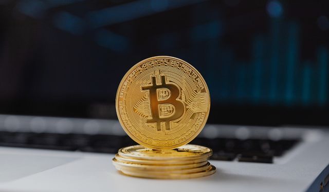 Bitcoin Dibe Vurdu! Son Yılların En Düşük Seviyesinde