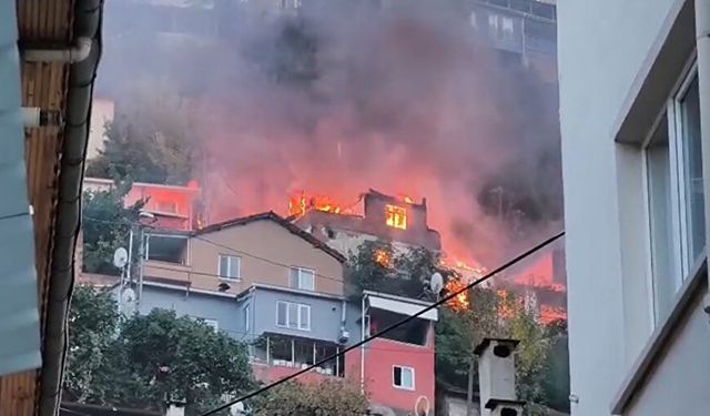 İki Katlı Binada Korkutan Yangın