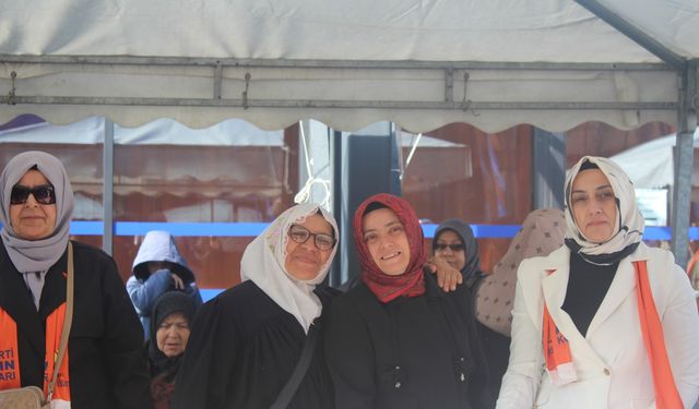 AK Parti Kocaeli Kadın Kolları Danışma Meclisi Festival Havasında Başladı