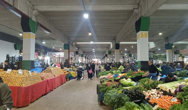 Doğu Kışla Pazarı Bu Hafta da Cep Yakıyor