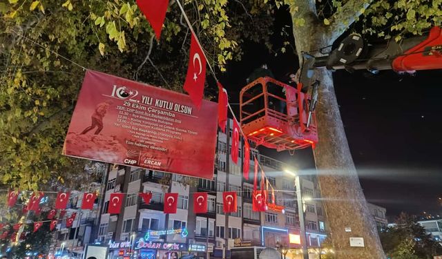 CHP İzmit’ten 10 Kasım Anması