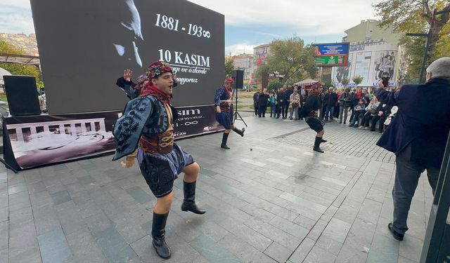 Gazi Mustafa Kemal’e çok sevdiği “zeybek” gösterisiyle anma