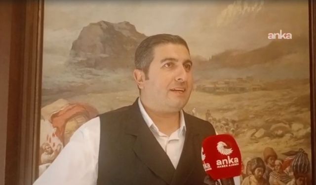 Yazarımız Ümit Çetin Atatürk'ün Neşesini Sahneye Taşıdı