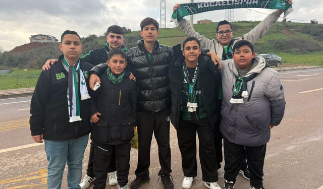 Tribünler Seyrek Ama Umut Diri