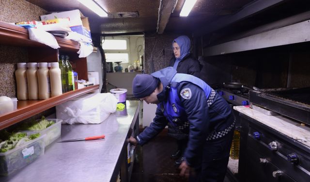 Zabıtadan Balıkçı Teknelerine Yılbaşı Denetimi