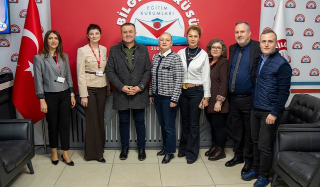 BURSLULUK SINAVINA YOĞUN KATILIM: BİLGİ KÖPRÜSÜ’NÜN BİR PARÇASI OLMAK İÇİN YARIŞTILAR