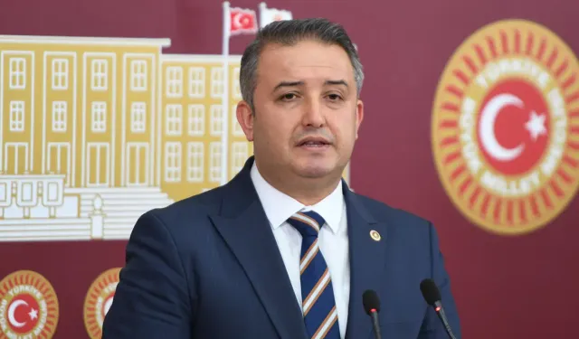 Üç milletvekili AK Parti’ye geçiyor: “Kendi yuvamıza dönüyoruz”