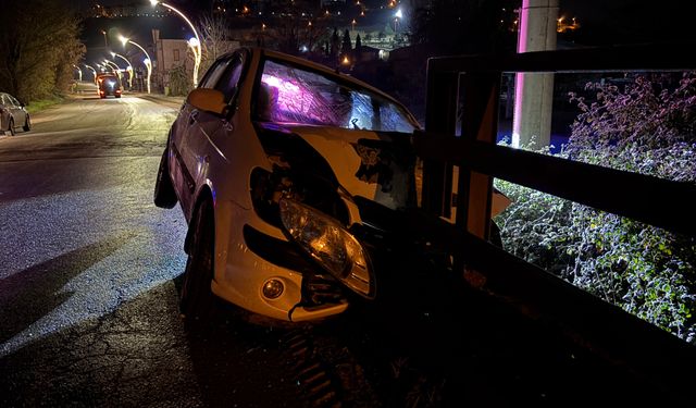 Kocaeli Yeni Yılda Sahipsiz Kazaya Tanık Oldu