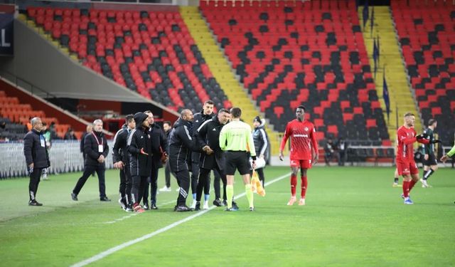 Tartışmalı Maç Sonrası Burak Yılmaz’dan Dikkat Çeken Açıklama