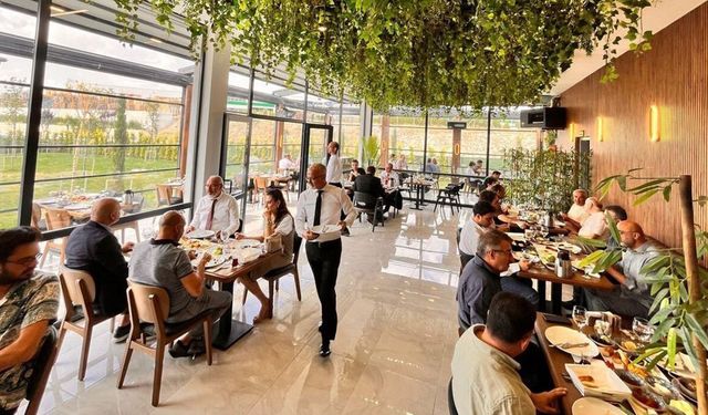 Restoranlarda Kuver ve Servis Ücreti Yasaklandı