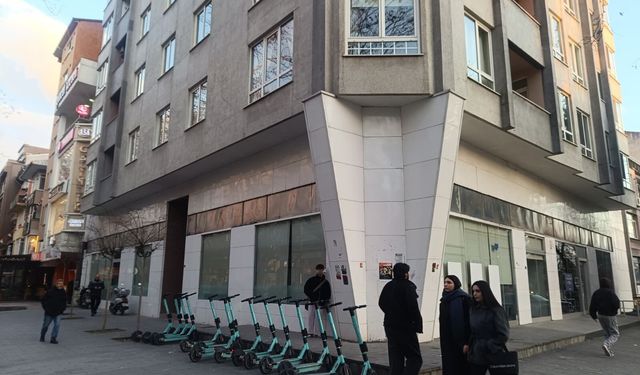 İzmit’te 15 Yıldır Hizmet Veren Banka Taşındı