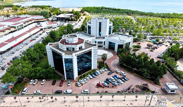 Büyükşehirden Şehit ve Gazi Çocuklarına Burs Desteği