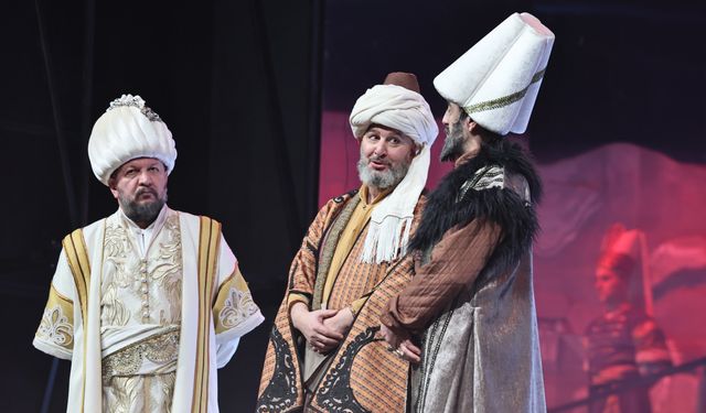 Kocaeli Şehir Tiyatroları İstanbul’da Perde Açtı