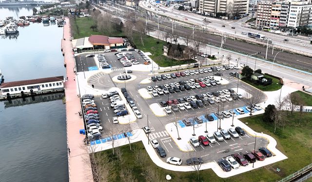 1 Mart Vapur İskelesi Otoparkına Tam Not