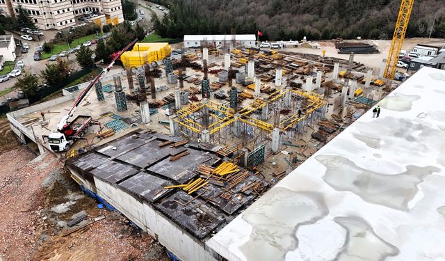 KOÜ Umuttepe Cami ve Otopark Projesi’nde İlk Etap Tamamlandı