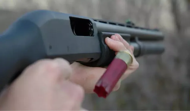 Civata İçin Kuzenini Tüfekle Vurdu