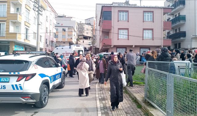 Kocaeli'de Bir Öğrenci Servisin Altında Kaldı!