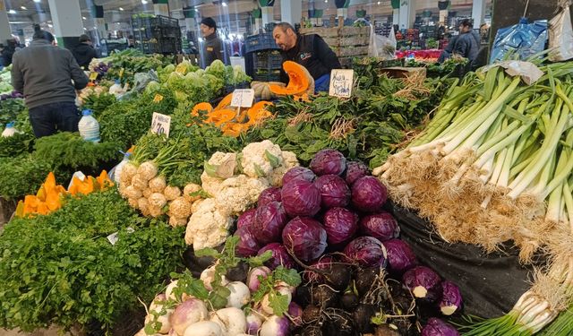 Doğu Kışla Pazarı'nda Cep Yakan Tablo