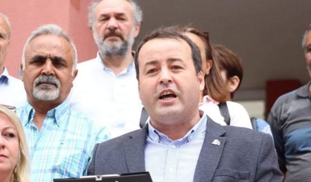 ADD Kocaeli’den Açığa Alınan Öğretmene Destek