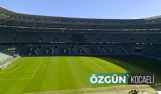 Kocaelispor sahaya çıkıyor, karşılama sessiz kaldı
