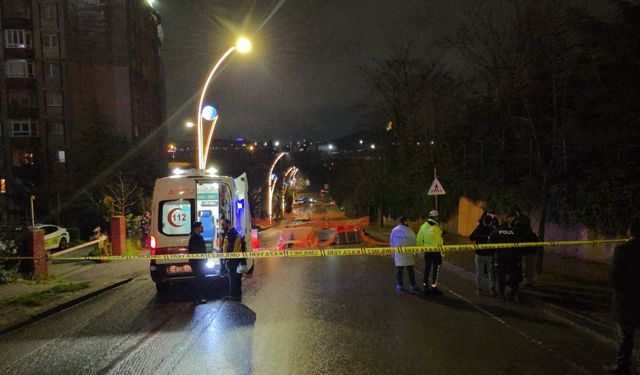 Beton bariyerlere çarpan motosikletli öldü