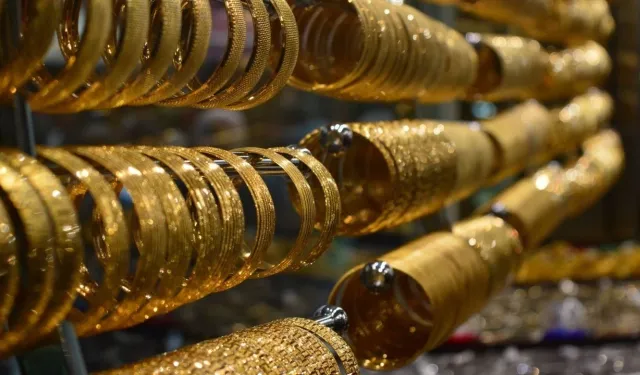 Altında Kritik Gün: Gram 7 Bin TL Üzerinde Tutunuyor