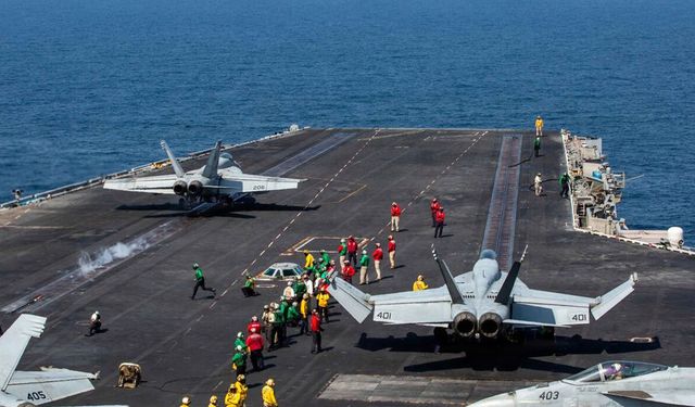 İran: Amerikan Uçak Gemisini Vurduk