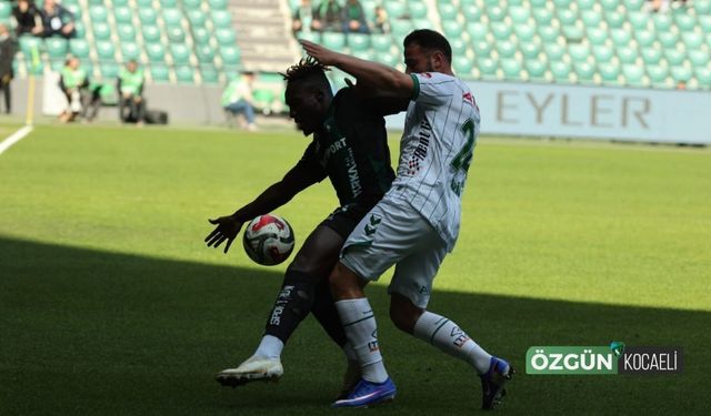 Dengeli geçen ilk yarıda gol sesi yok