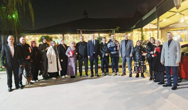 MHP İzmit, şehit aileleriyle aynı sofrayı paylaştı