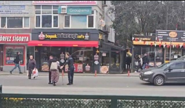 İzmit’te Polislerden İnsanlık Dersi