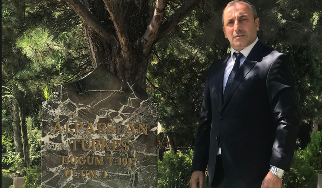 MHP İzmit İlçe Başkanı Kazan’dan Alparslan Türkeş’in ölüm yıl dönümünde anma mesajı