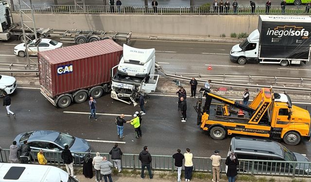 Derince'de Tır Kazası!