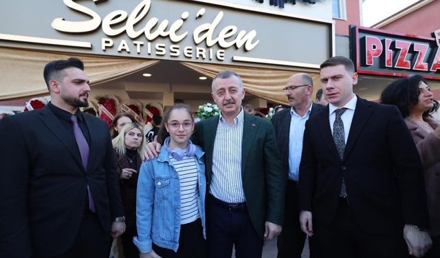 Büyükakın’dan Esnafa Destek: Bir Günde 3 Açılış