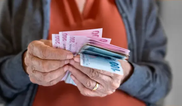 Emekliye Nisan Sürprizi: Maaşlar Yeniden Hesaplanıyor