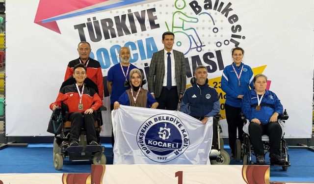 Kocaeli’nin gururu Kağıtspor’dan rekor başarı