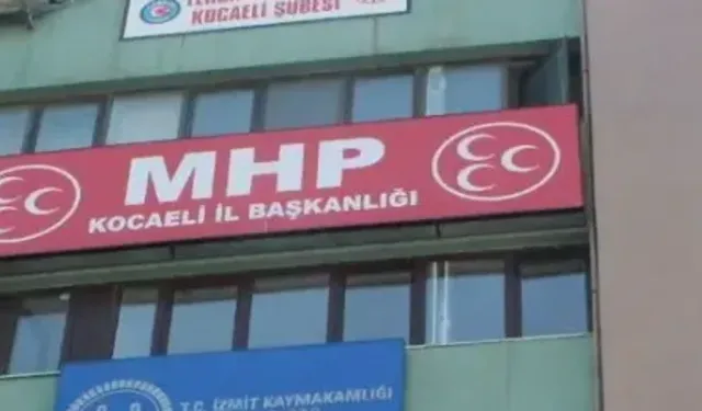 MHP Kocaeli'de sürpriz istifa