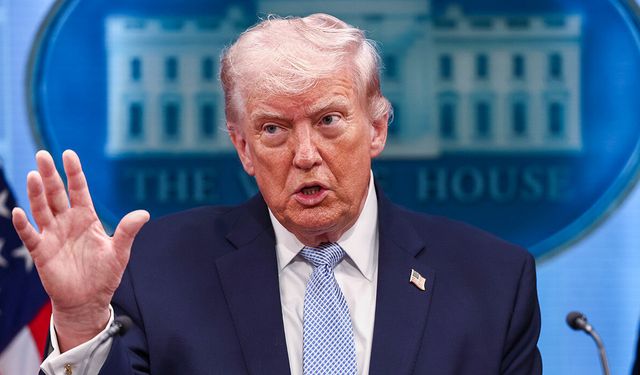 Trump: Papa Kendine Çeki Düzen Vermeli!