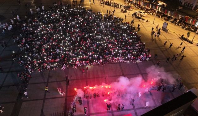 Kocaeli’de geceye damga vuran kutlama: Dünya Kupası coşkusu sokaklara taştı